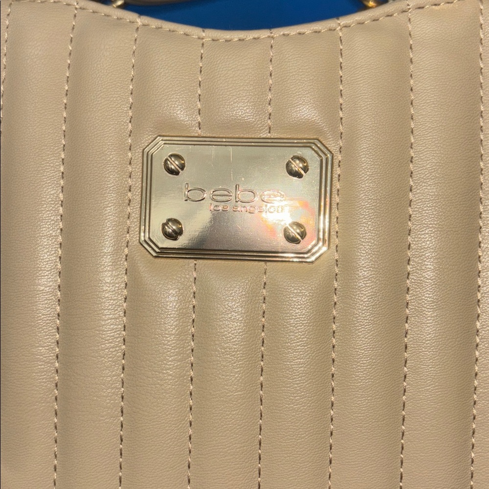 Bebe Los Angeles Purse Color Cream Gold Gently Used Shoulder Purse NWOTS - Picture 3 of 10
